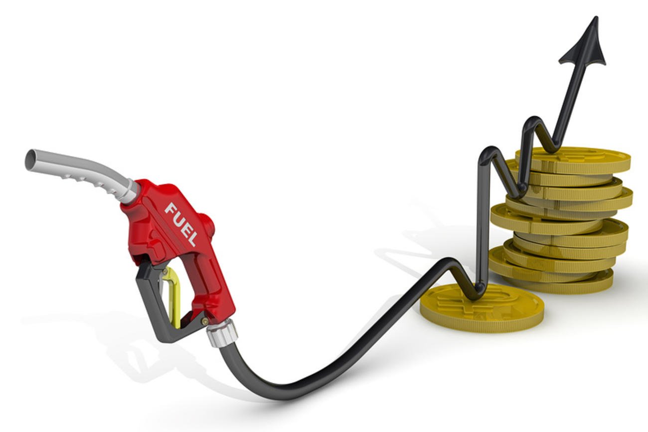 Бензин 1.4 л. Экономия бензина. Экономия топлива. Топливо дорожает. Рост цен на топливо.